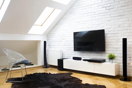 How to Mount a TV Without Causing Damage to Your Walls