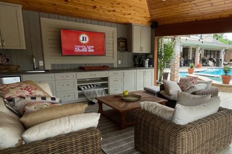 Tv mounting outdoor