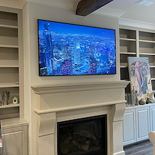 Expert-Samsung-Frame-TV-Mounting-Electrical-Outlet-Installation-in-Bellaire-Texas 3